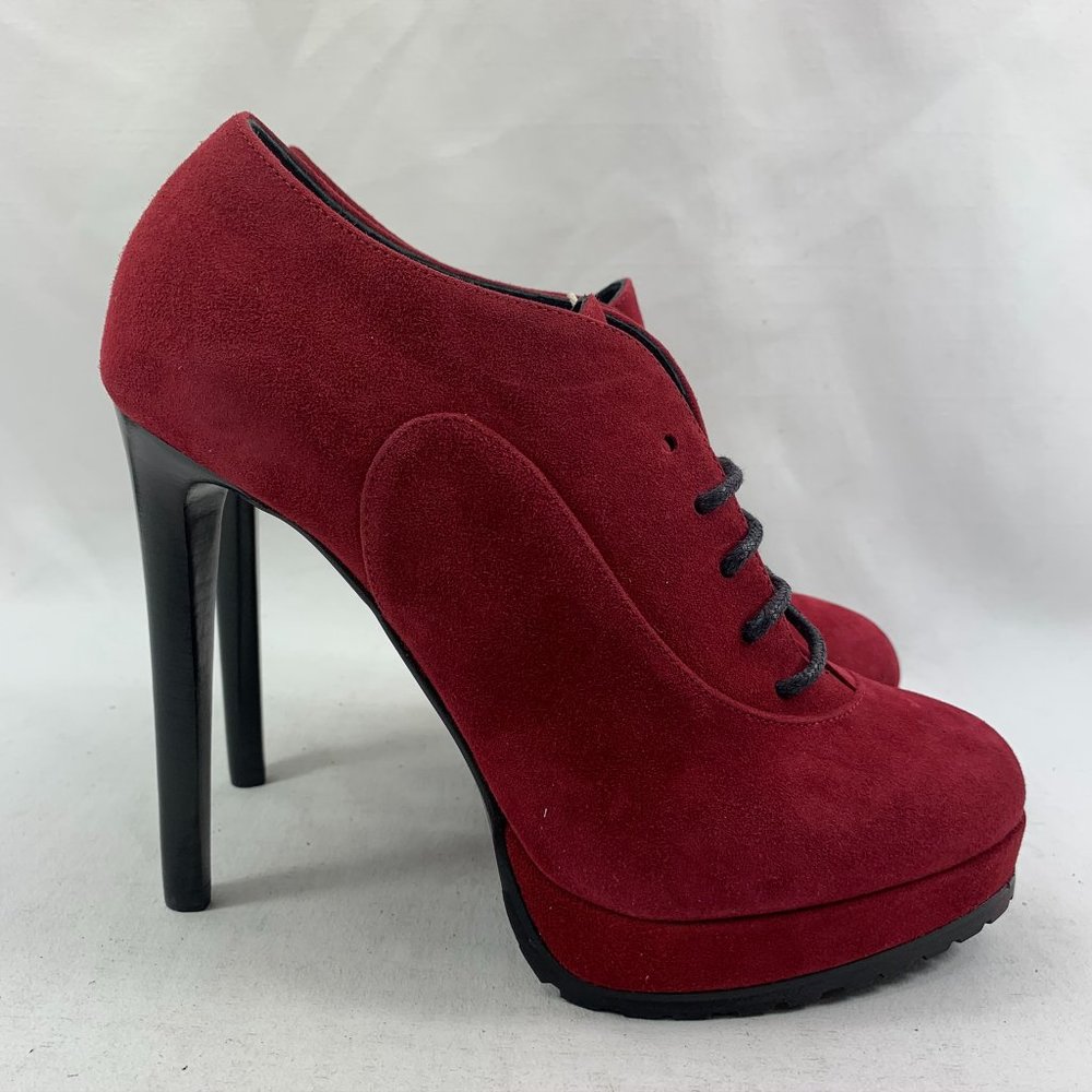 Vicini Tapeet Women's Lace-up Pump Bootie